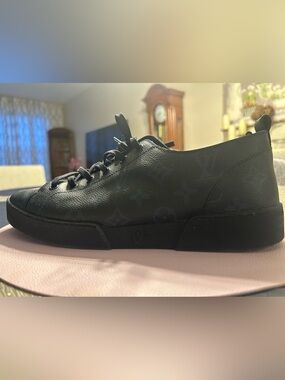 Louis Vuitton Black Leather Monogram Low-Profile Sneaker